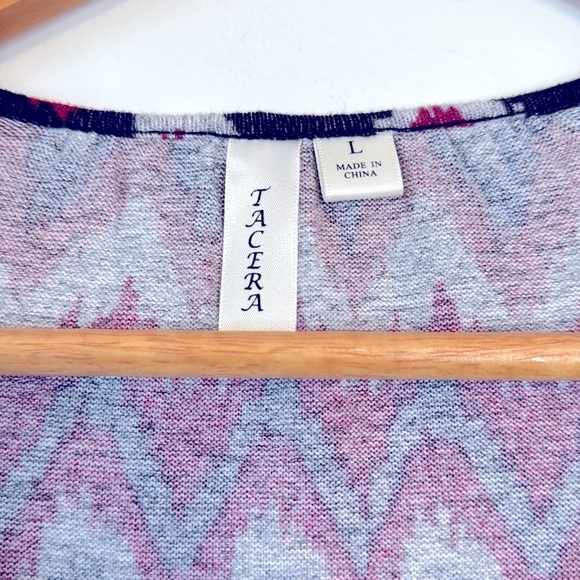 TACERA Chevron Patterned Women's Top - Picture 4 of 6